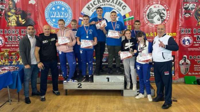 novopazarski-kik-bokseri-osvojili-12-medalja!-saidi-bukvic-trofej-“zlatni-kik-bokser”