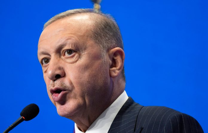 erdogan-smenio-svog-glavnog-statisticara-posle-objave-o-inflaciji-visoj-od-35-odsto