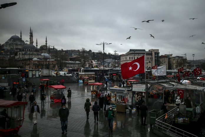 jedna-osoba-poginula,-jedna-ranjena-u-napadu-u-istanbulu