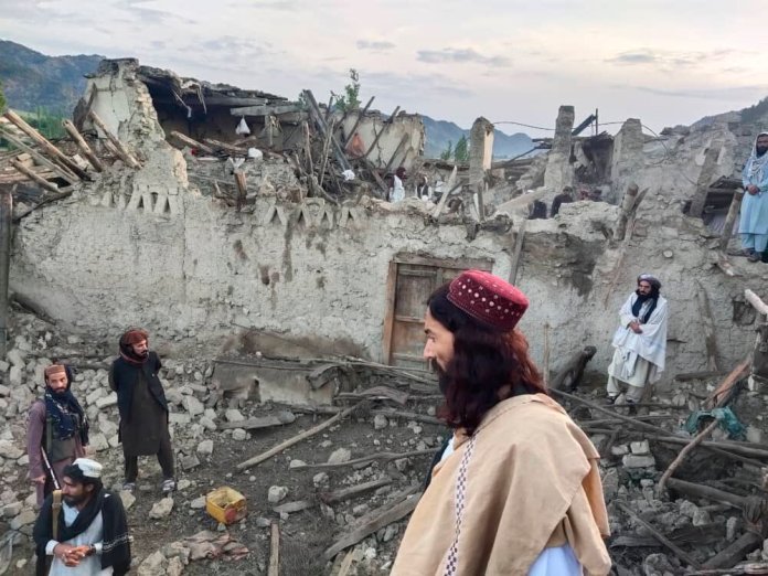 zemljotres-u-avganistanu:-najmanje-920-mrtvih-i-600-povredjenih