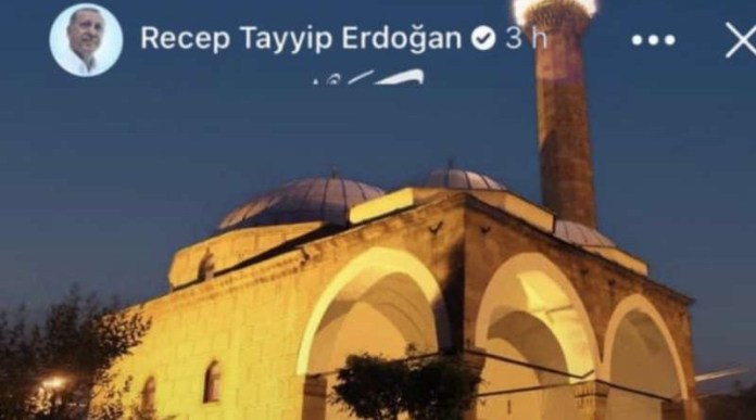 erdogan-fotografijom-altun-alem-dzamije-iz-novog-pazara-cestitao-vernicima-dzumu