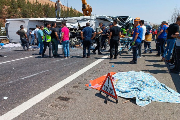 u-turskoj-35-osoba-stradalo-u-dve-saobracajne-nesrece