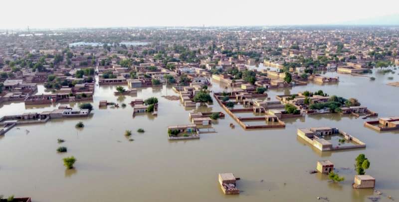 poplave-u-pakistanu:-poginulo-vise-od-1.200-ljudi