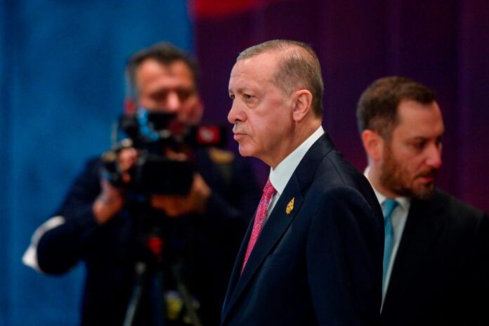 erdogan:-napascemo-kurdske-militante-tenkovima-i-kopnenim-snagama