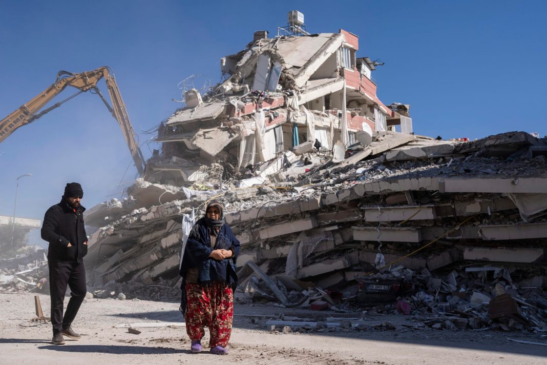 broj-zrtava-zemljotresa-u-turskoj-i-siriji-premasio-17.000