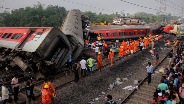 broj-poginulih-u-zeleznickoj-nesreci-u-indiji-povecan-na-288